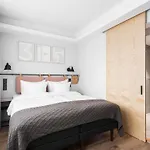 Hotel Oru Hub - Handwritten Collection 4*