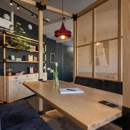 Oru Hub - Handwritten Collection