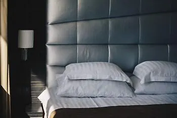 Oru Hub - Handwritten Collection 4* Tallinn