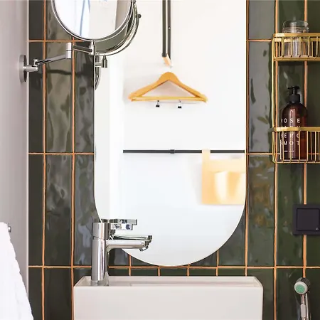 Hotel Oru Hub - Handwritten Collection 4*