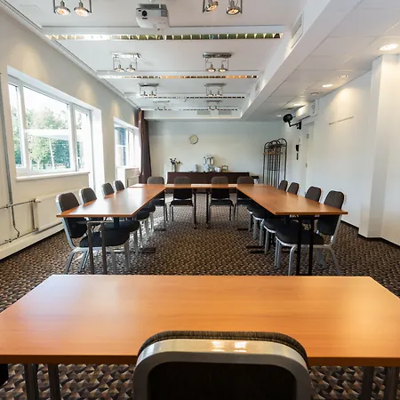 Otel Oru Hub - Handwritten Collection Tallinn