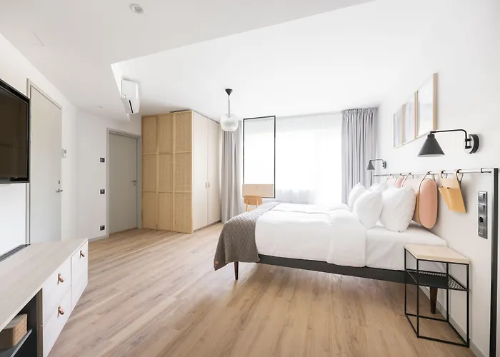 Hotel Oru Hub - Handwritten Collection Talin