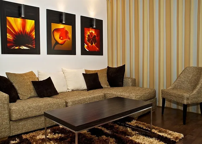 Oru Hub - Handwritten Collection Hotel