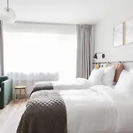 Hotel Oru Hub - Handwritten Collection Talin