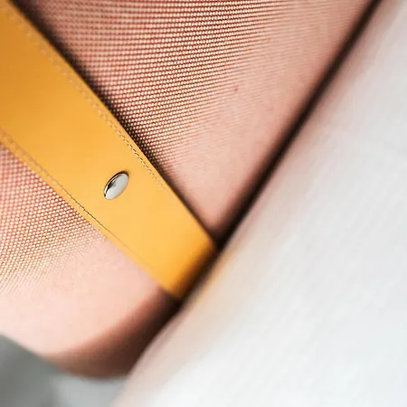 Oru Hub - Handwritten Collection Tallin